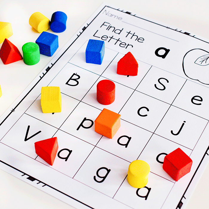 This free printable letter recognition activity for kindergarteners is great for differentiation.
