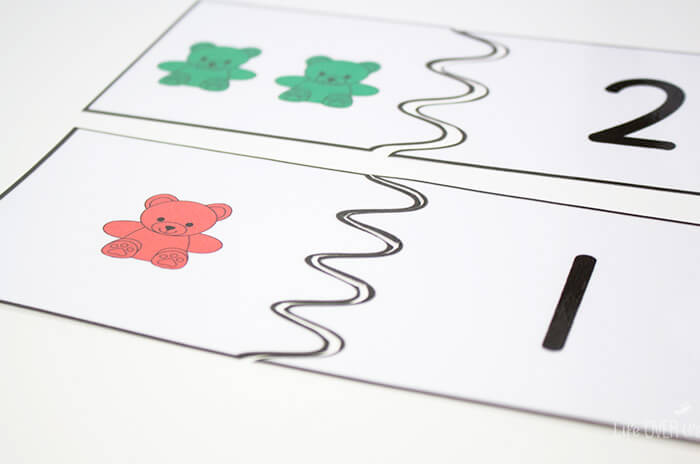 Bear counters puzzles for counting to 10.