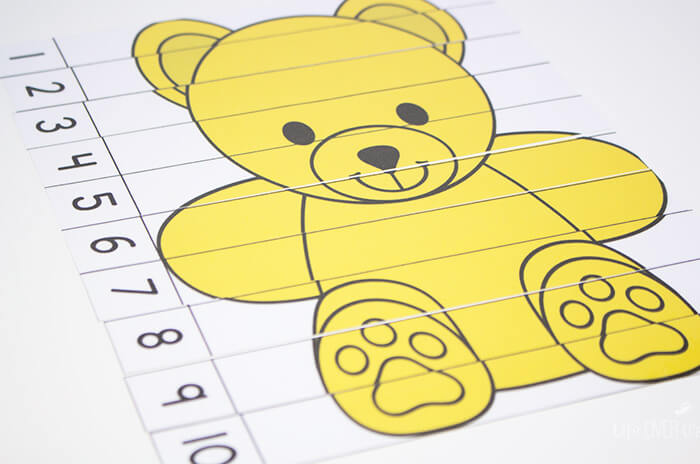 Puzzles for counting to 5 and 10 are included in this rainbow bear printable pack.